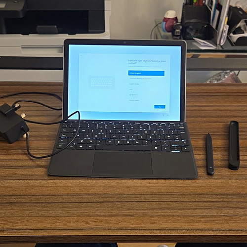 Microsoft surface 64gb - go,
